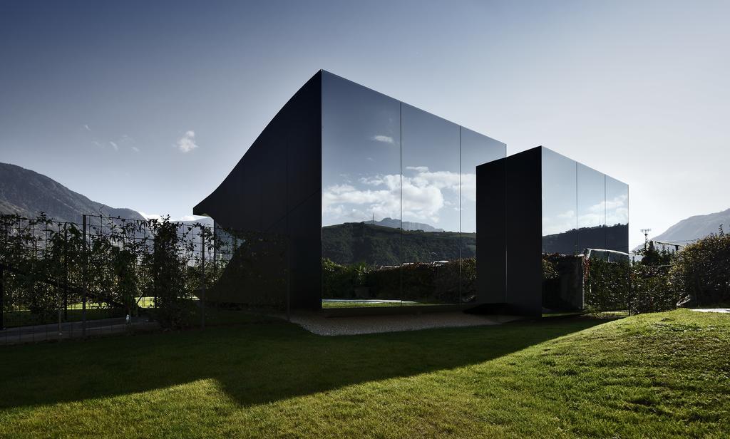 Mirror Houses Bolzano Eksteriør bilde